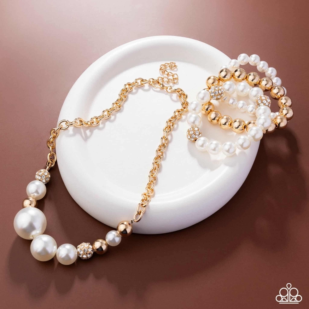 Elegant Gold and Pearl Necklace Set